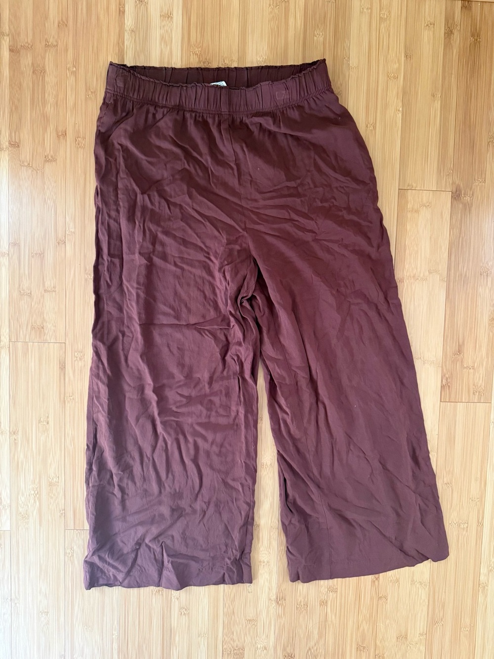 H&M women’s Wide-Leg Pull-On pants in burnt brown color